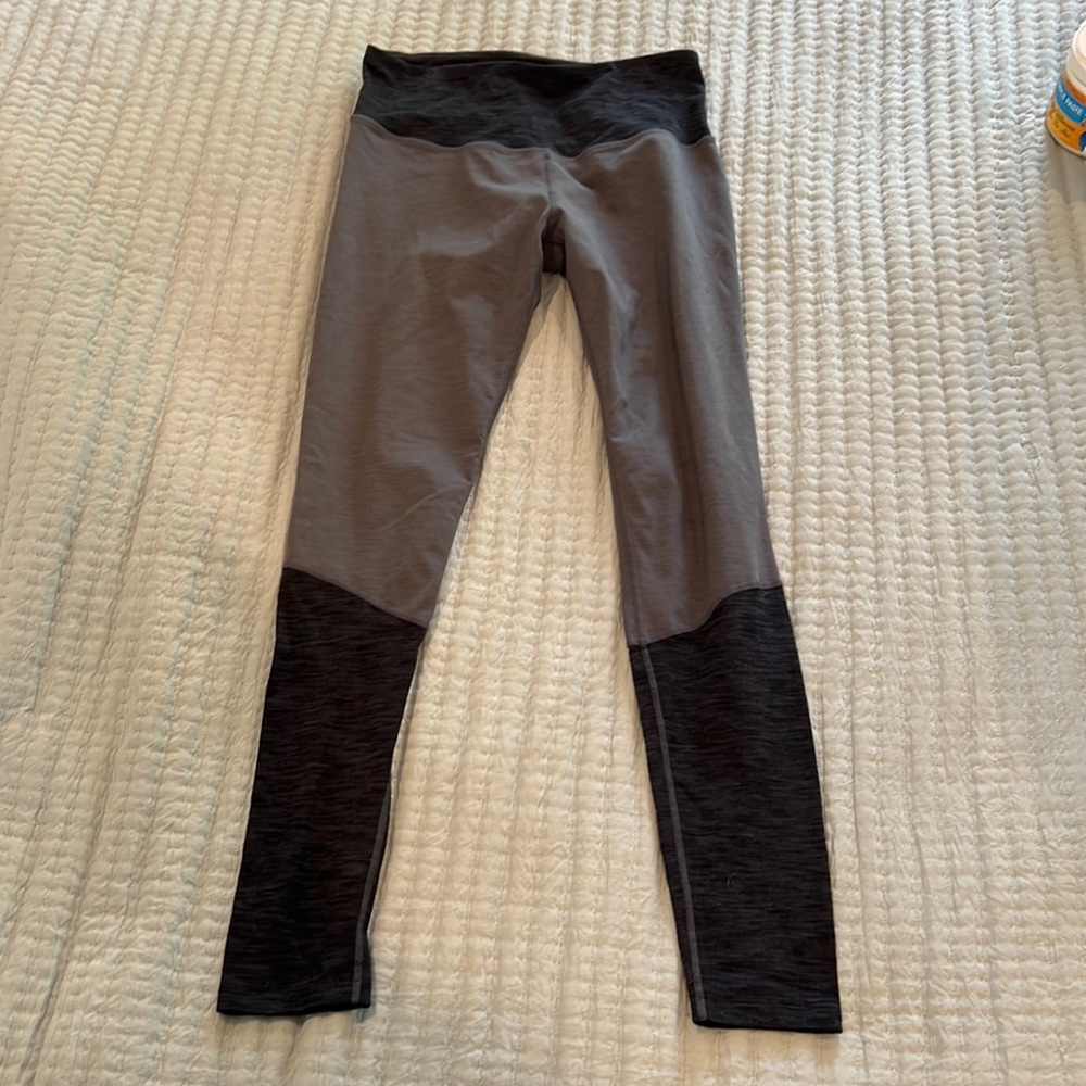 Manduka black and grey leggings full Length size medium